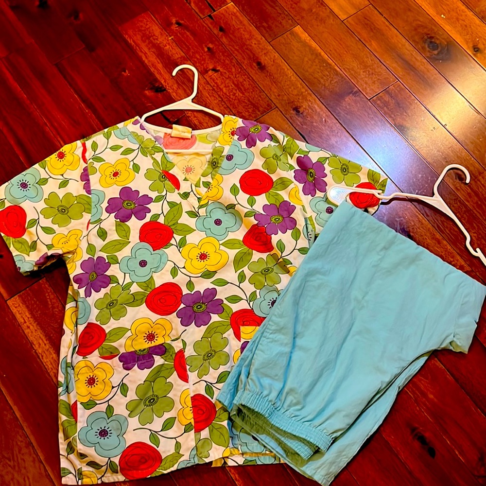 Large Nursing Scrubs  Set